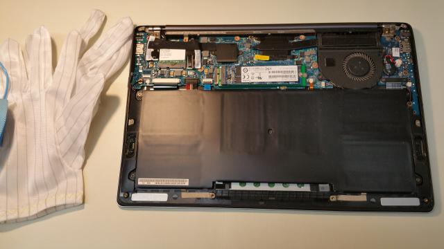 geöffnetes Ultrabook